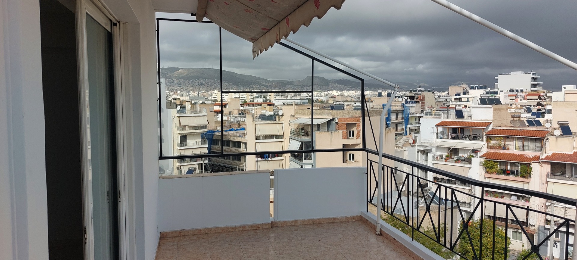 Πειραιάς(Καμίνια), Πωλείται Διαμέρισμα/Μεζονέτα 65τ.μ., 6ου & 7ου Ορόφου, Έτος Κατασκευής: 2003(Πλήρως Ανακαινισμένο 2025), Αξία : 184.000€   Κωδικός Παραγγελίας: 087