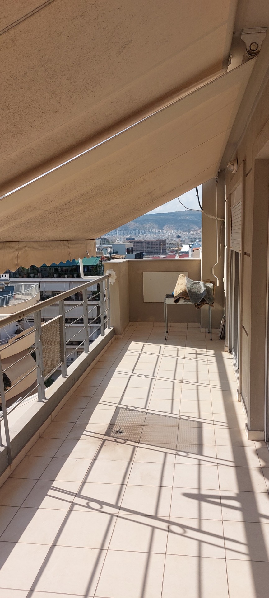 Πειραιάς(Χατζηκυριάκειο-Λιμάνι), Πωλείται Διαμέρισμα(Ρετιρέ), 52τ.μ., 7ου Ορόφου, Έτος Κατασκευής: 2006, Αξία : 180.000€   Κωδικός Παραγγελίας: 095